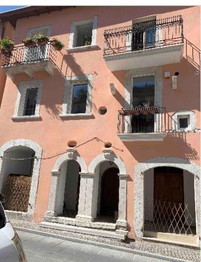 A Casa Di Rocco Apartment Кастел ди Сангро Екстериор снимка